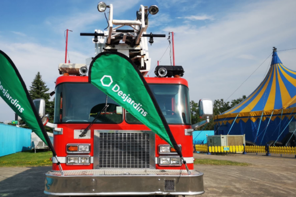 Un camion qui éteint la morosité et allume les sourires